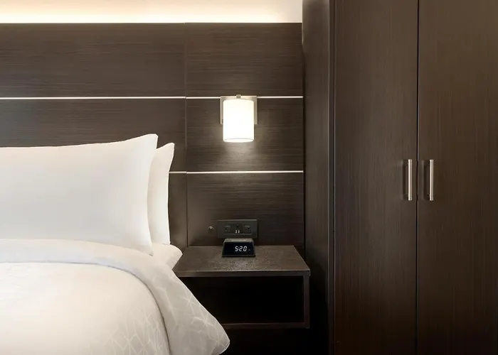 Holiday Inn Express - Jamaica - Jfk Airtrain - Nyc By Ihg
